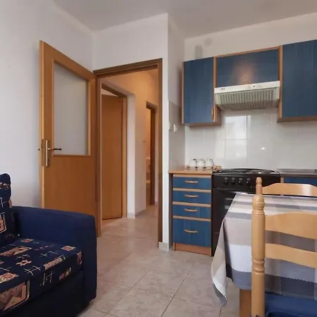 With A Parking Space Stinjan, - 15256 * Pula