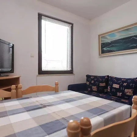 Apartman With A Parking Space Stinjan, - 15256 *