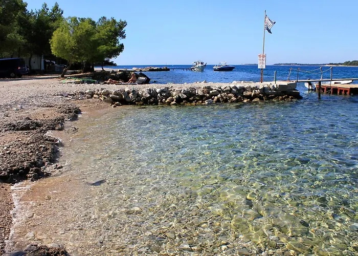 With A Parking Space Stinjan, - 15256