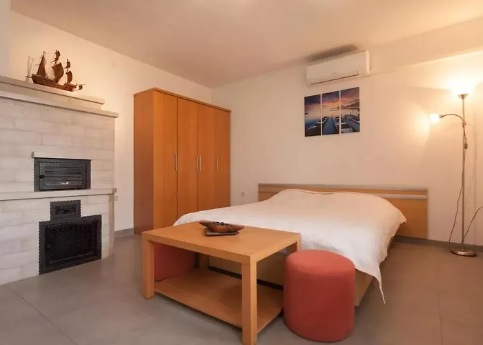 With A Parking Space Stinjan, - 15256 Apartament